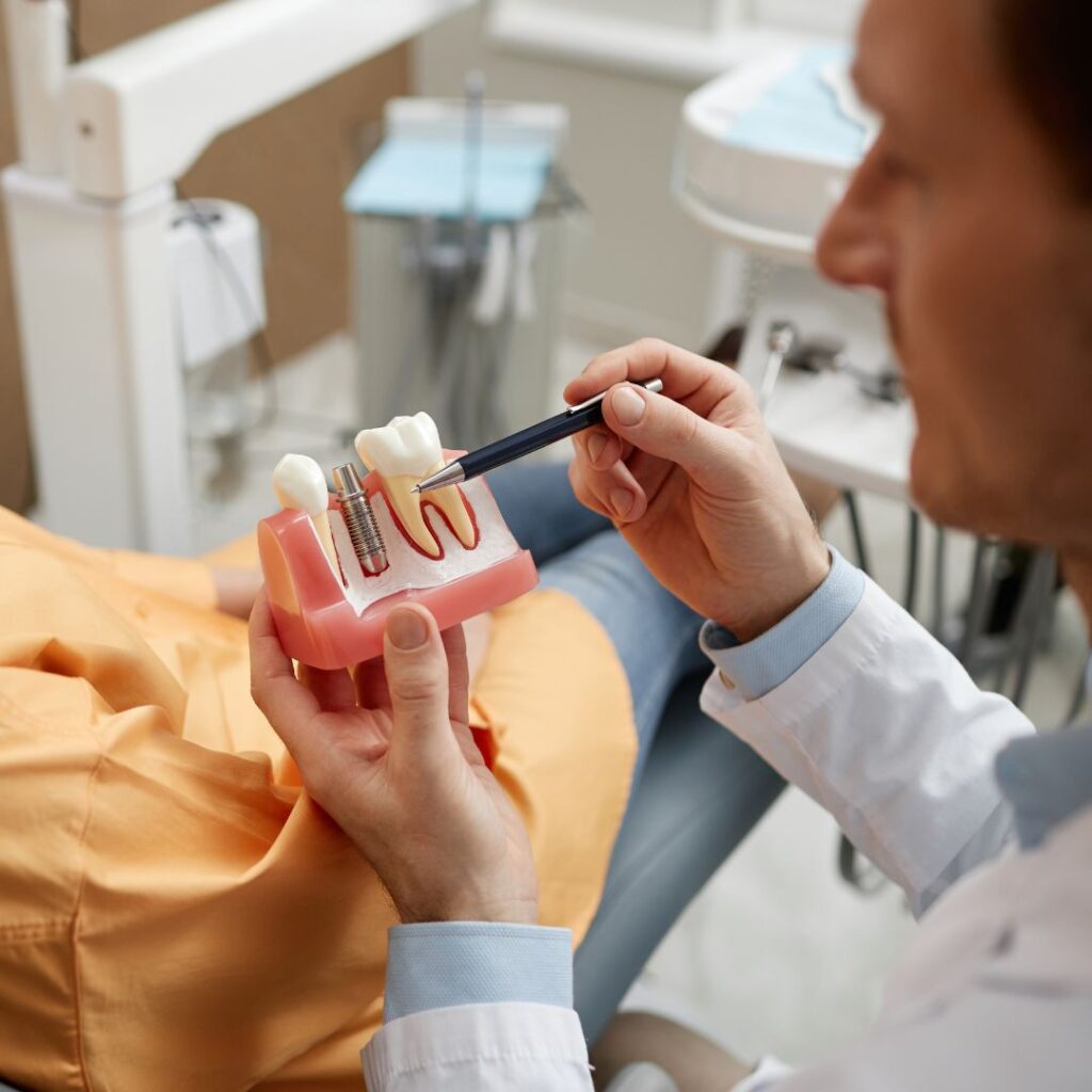 implantes dentales para sentirse normal