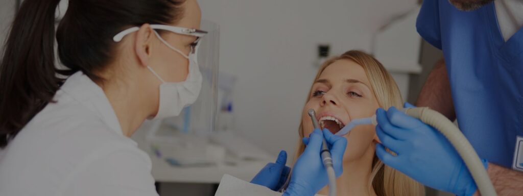 Tratar la gingivitis antes de que se convierta en periodontitis
